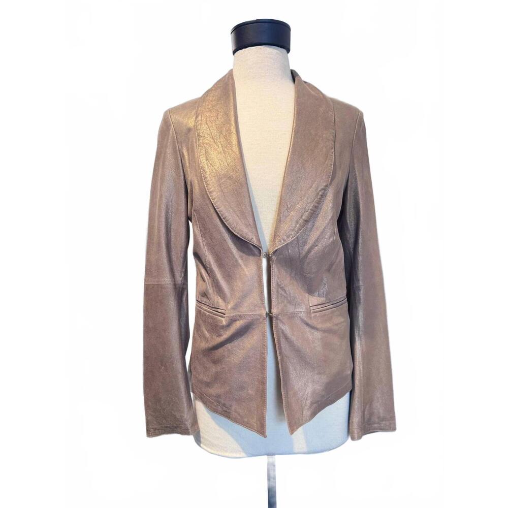 NEW GIMO'S women's metallic eye hook jacket in champagne
